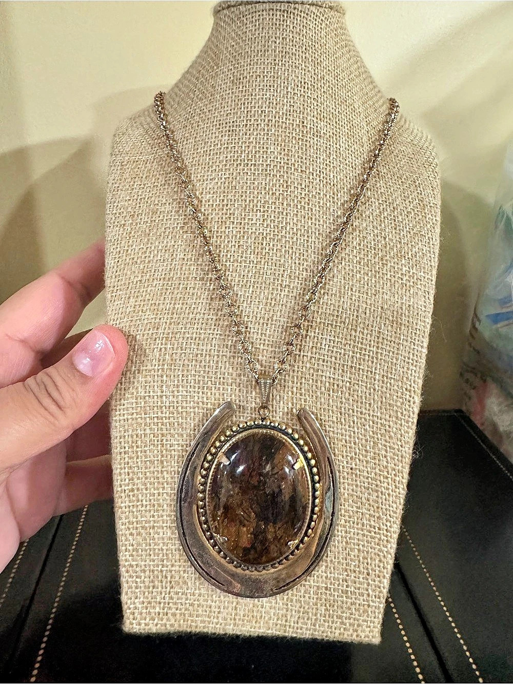 Vintage Stone Horseshoe Pendant Necklace